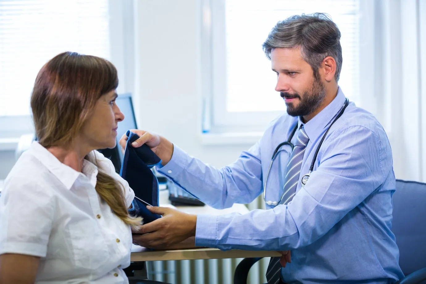 Patient undergoing a health screening with a Primary Care Physician Dallas Tx